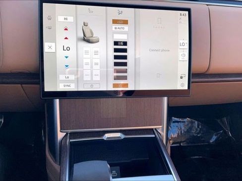 Used 2025 Land Rover Range Rover Long Wheelbase Autobiography image 37