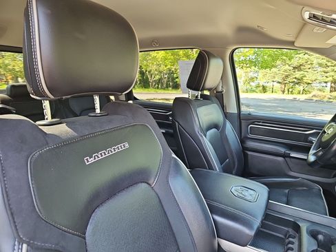 Used 2022 RAM 1500 Laramie AWD/4WD image 11