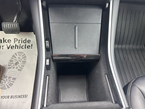 Used 2021 Tesla Model Y Long Range image 24