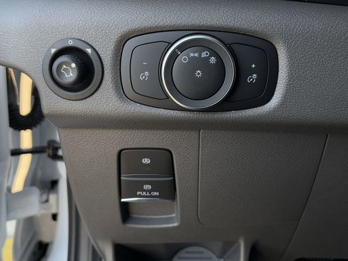 New 2025 Ford Transit 250 148 Medium Roof image 51