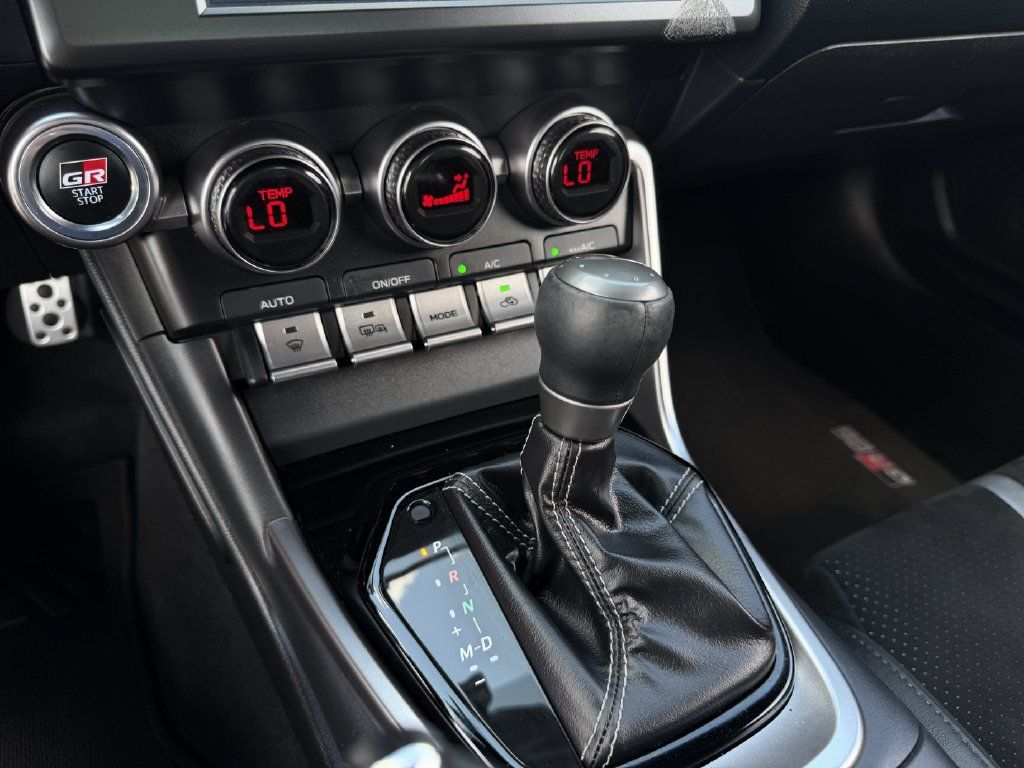 Used 2024 Toyota GR86 Premium RWD image 19