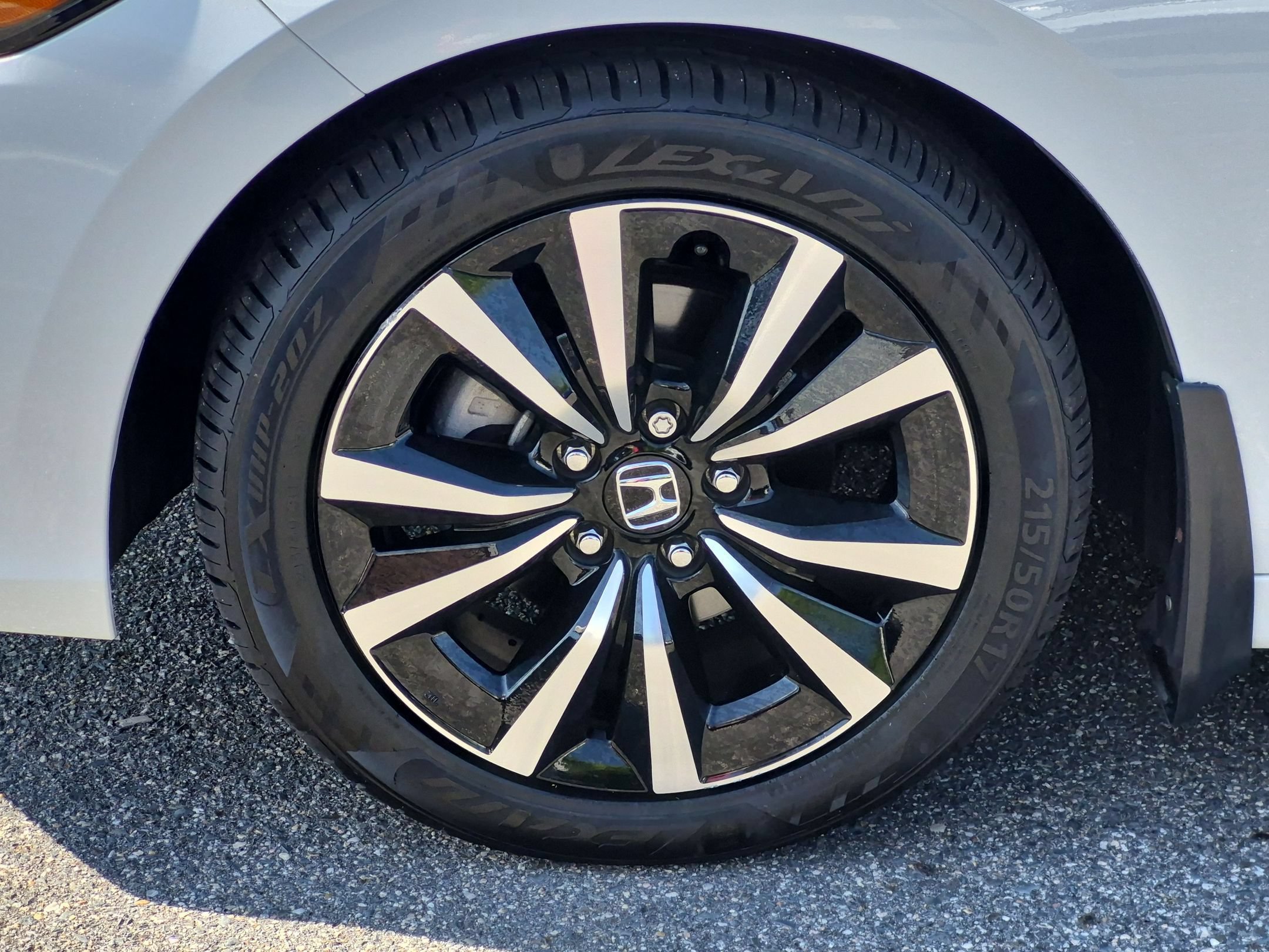 Used 2024 Honda Civic EX-L image 10