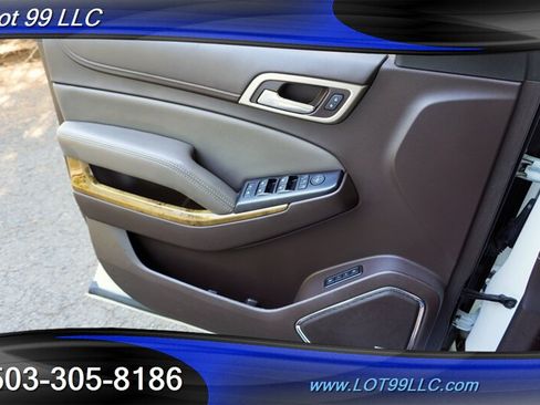 Used 2017 GMC Yukon Denali w/ Open Road Package AWD/4WD image 34