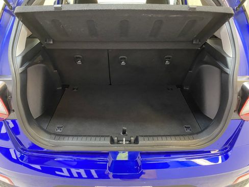 Used 2025 Hyundai Venue SEL FWD image 28
