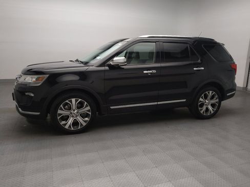 Used 2019 Ford Explorer Limited w/ Limited Luxury Package image 2