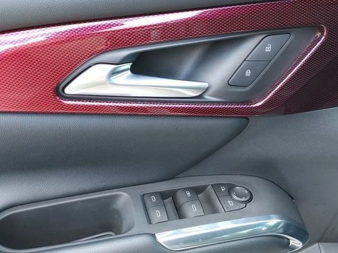 Used 2025 Chevrolet Traverse Z71 w/ Driver Confidence Package image 11