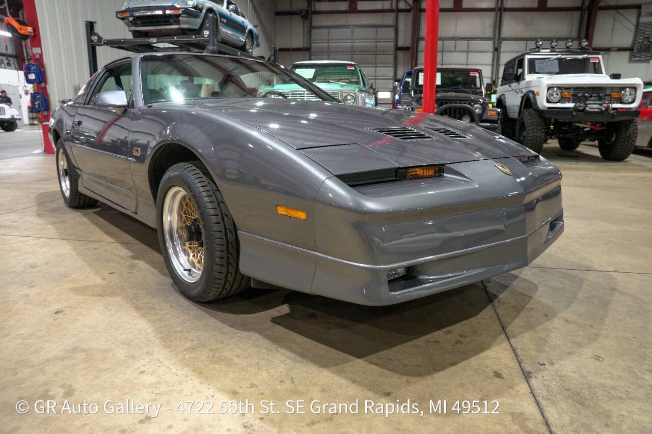 Used 1987 Pontiac Firebird Trans Am RWD image 12