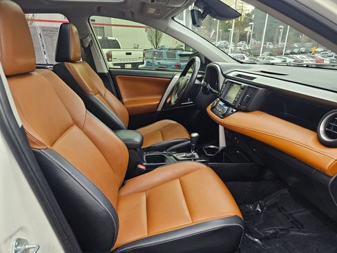 Used 2018 Toyota RAV4 Limited w/ Advanced Technology Package image 10