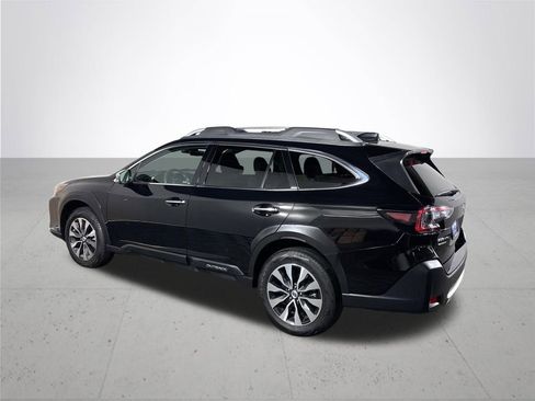 Used 2023 Subaru Outback Touring XT image 8
