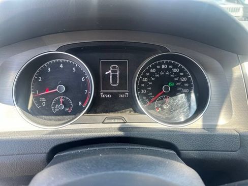 Used 2016 Volkswagen Golf S FWD image 18