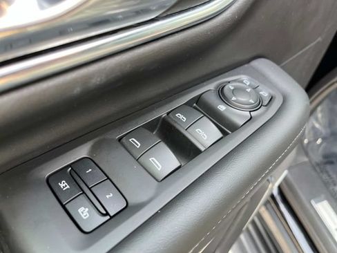 Used 2023 Chevrolet Tahoe LT AWD/4WD image 33