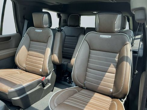 Used 2026 GMC Yukon Denali Ultimate AWD/4WD image 14