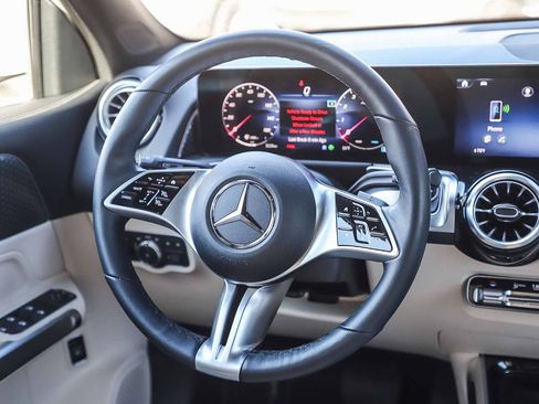 Certified 2025 Mercedes-Benz GLB 250 4MATIC image 16