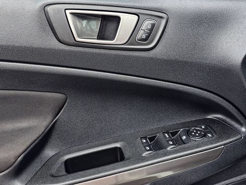 Used 2020 Ford EcoSport SE w/ SE Convenience Package FWD image 12