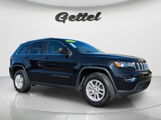 Used 2018 Jeep Grand Cherokee Laredo video 2