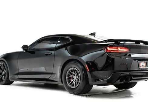 Used 2018 Chevrolet Camaro ZL1 RWD image 10