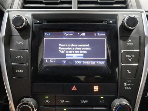 Used 2015 Toyota Camry SE FWD image 26