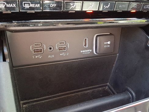 Certified 2023 Jeep Grand Cherokee Limited AWD/4WD image 24