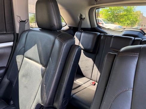 Used 2017 Toyota Highlander XLE FWD image 14