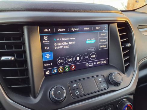 Used 2023 GMC Acadia AT4 image 6