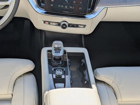 New 2026 Volvo XC90 B6 Ultra w/ Protection Package Premier image 20