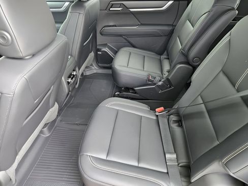 New 2026 GMC Acadia Elevation w/ Elevation Premium Package FWD image 18