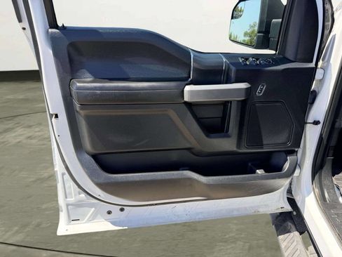 Used 2018 Ford F150 XLT w/ Equipment Group 302A Luxury AWD/4WD image 13