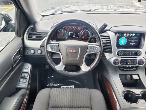Certified 2019 GMC Yukon SLE image 16
