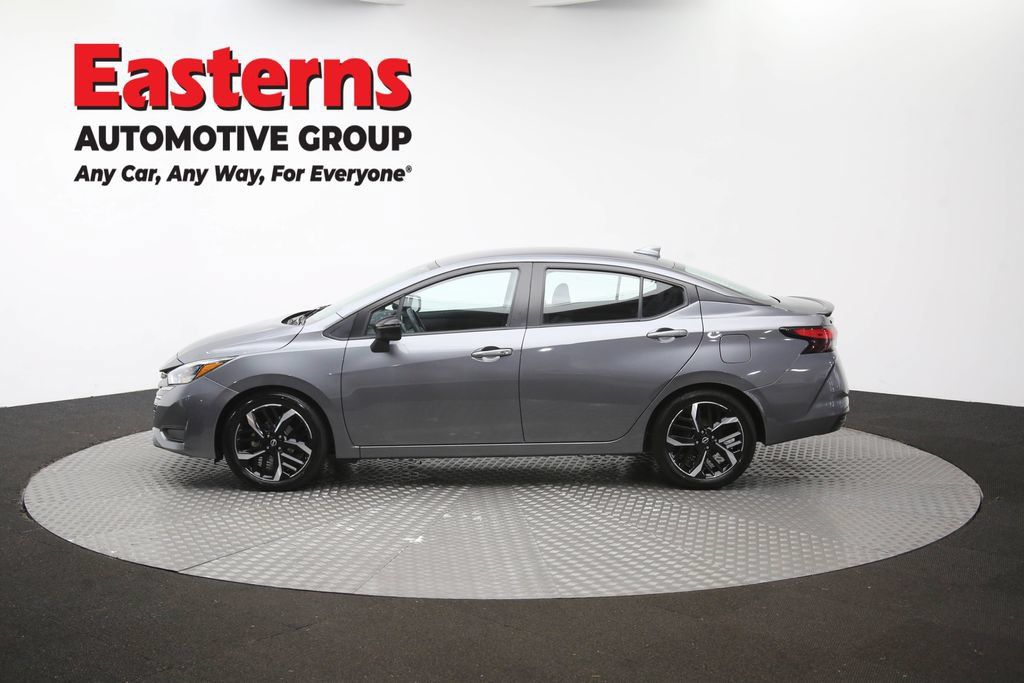 Used 2024 Nissan Versa SR FWD image 62