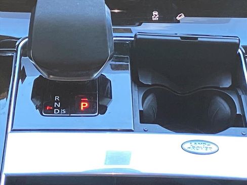 Used 2023 Land Rover Range Rover Velar R-Dynamic S image 11