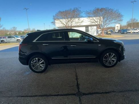 Certified 2024 Cadillac XT5 Premium Luxury w/ LPO, Floor Liner Package image 9