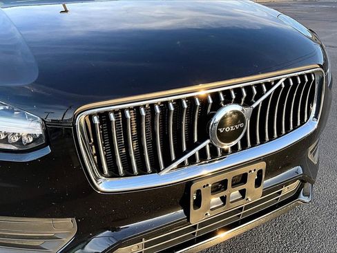 Used 2020 Volvo XC90 T5 Momentum w/ Protection Package image 28