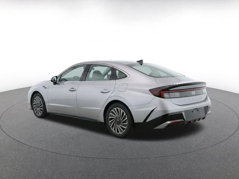 Used 2025 Hyundai Sonata SEL FWD image 15