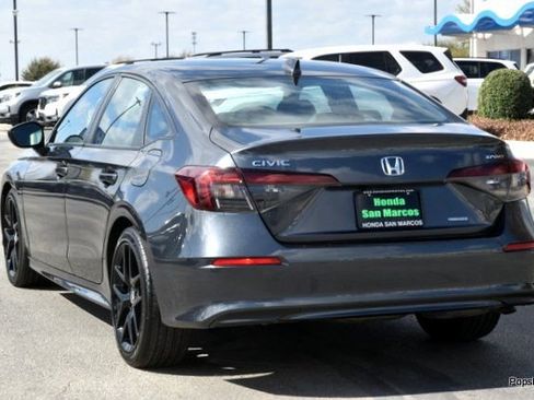 Certified 2025 Honda Civic Sport image 4