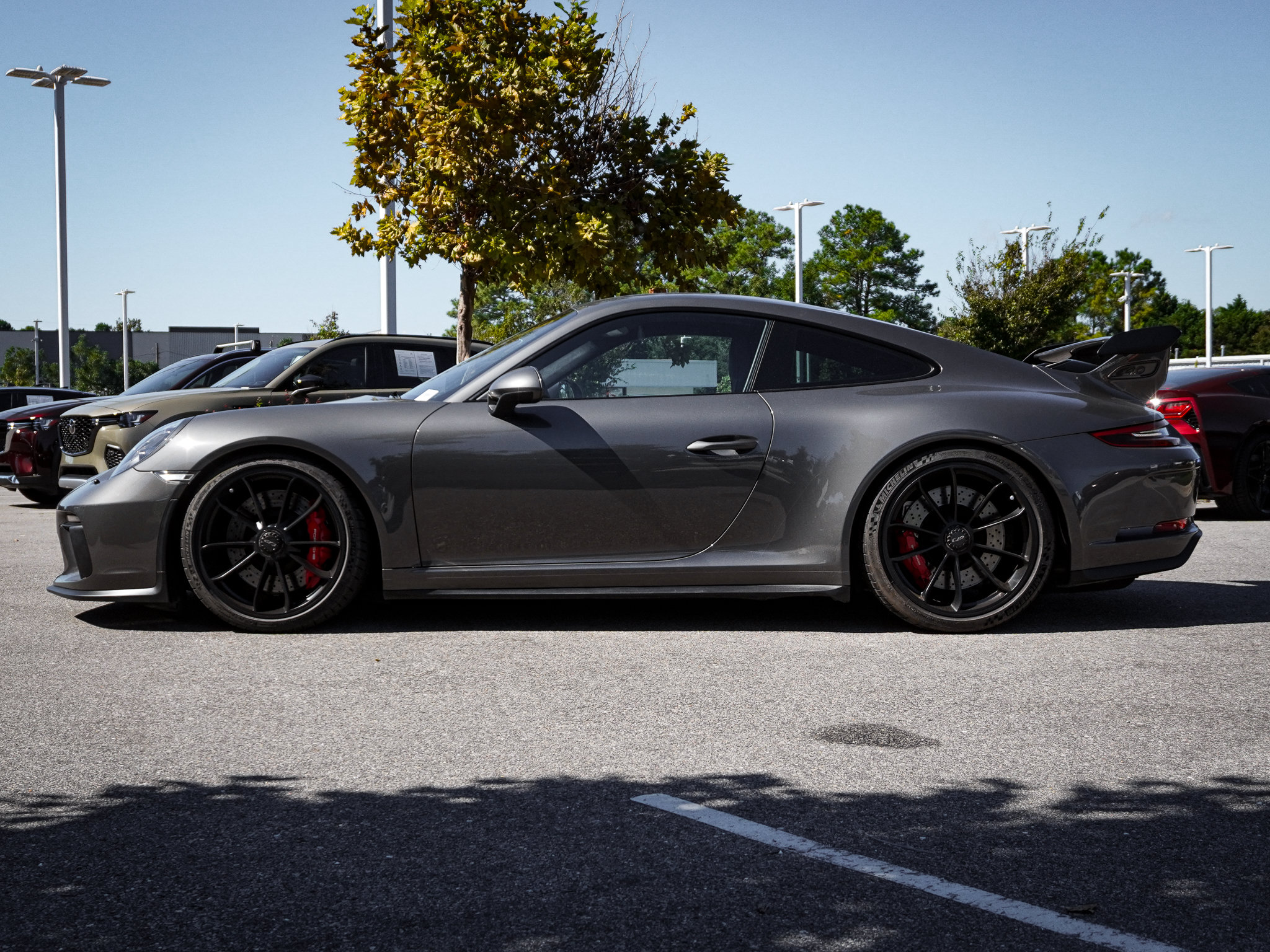 Used 2018 Porsche 911 GT3 w/ Sport Chrono Package RWD image 7
