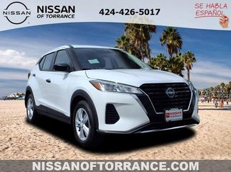 New 2025 Nissan Kicks Play S video 1