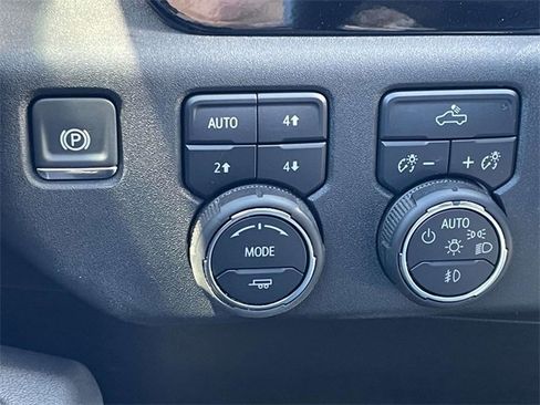 Used 2025 Chevrolet Silverado 1500 RST image 26