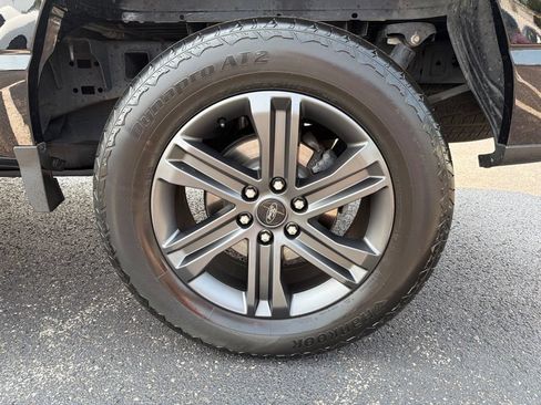 Used 2022 Ford F150 Lariat AWD/4WD image 11