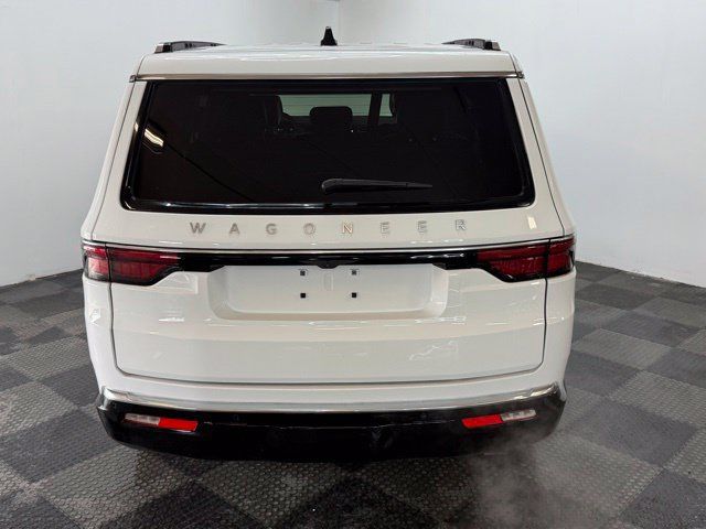 Used 2024 Jeep Wagoneer 4WD image 8