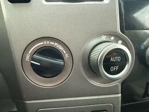 Used 2012 Toyota Sequoia Platinum image 39