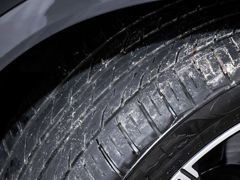 Used 2023 BMW X6 M50i w/ Executive Package image 89