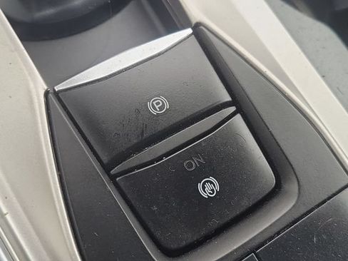 Used 2021 Ford Explorer Limited w/ Equipment Group 301A AWD/4WD image 23