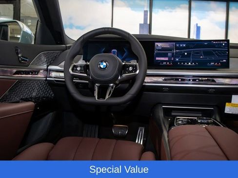 Used 2025 BMW 760i xDrive AWD/4WD image 7
