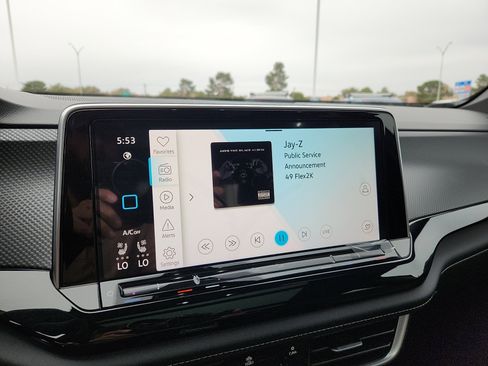 New 2026 Volkswagen Atlas Cross Sport SEL R-Line image 19