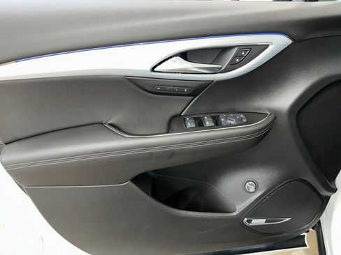 Certified 2024 Buick Envision Avenir image 8