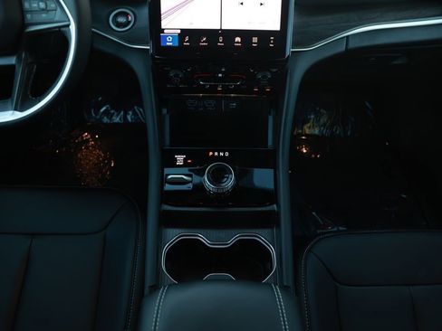 New 2025 Jeep Grand Cherokee L Limited image 24