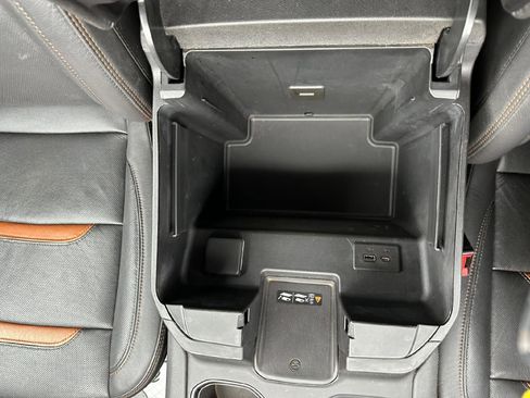 Certified 2023 GMC Sierra 1500 AT4 w/ AT4 Premium Package image 29