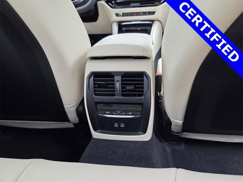 Certified 2025 BMW 330i Sedan w/ Convenience Package image 22