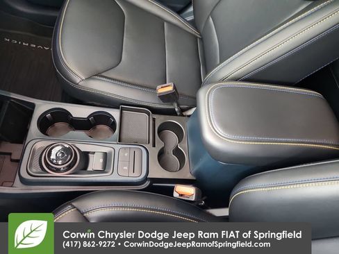 Used 2025 Ford Maverick Lobo AWD/4WD image 30