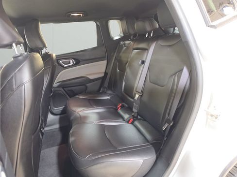 Certified 2025 Jeep Compass Limited AWD/4WD image 15